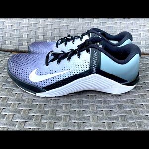 Nike Metcon 6- Grey Ombre’ -Women’s size 9